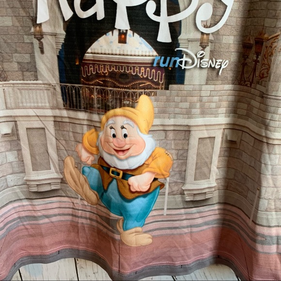 RunDisney castle running short XXL Plus - Picture 4 of 7